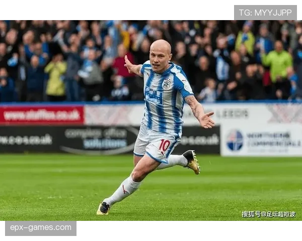 赫鲁斯蒂奇中场风格解析：组织调度稳健，攻防转换表现清晰