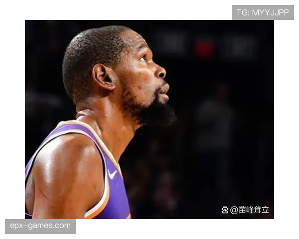 布克突破拉开与杜兰特得分结构差距，成为太阳核心得分爆发点